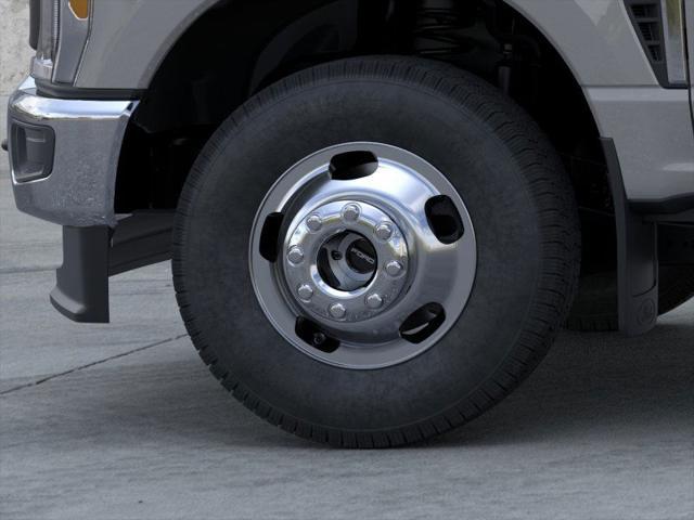 new 2025 Ford F-350 car, priced at $72,400