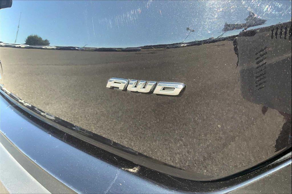 used 2024 Ford Edge car, priced at $26,900