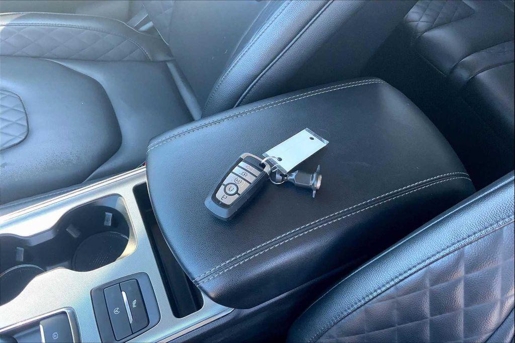 used 2024 Ford Edge car, priced at $26,900