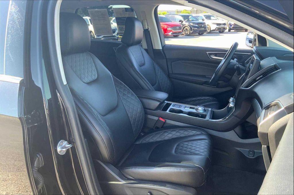 used 2024 Ford Edge car, priced at $26,900