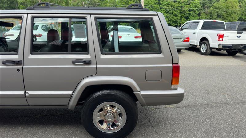 used 2000 Jeep Cherokee car, priced at $12,995