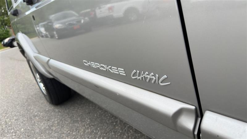 used 2000 Jeep Cherokee car, priced at $12,995