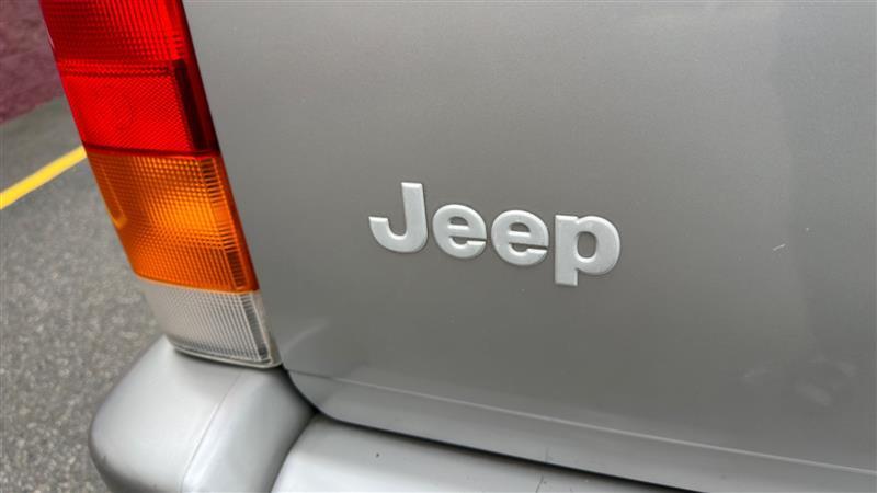 used 2000 Jeep Cherokee car, priced at $12,995