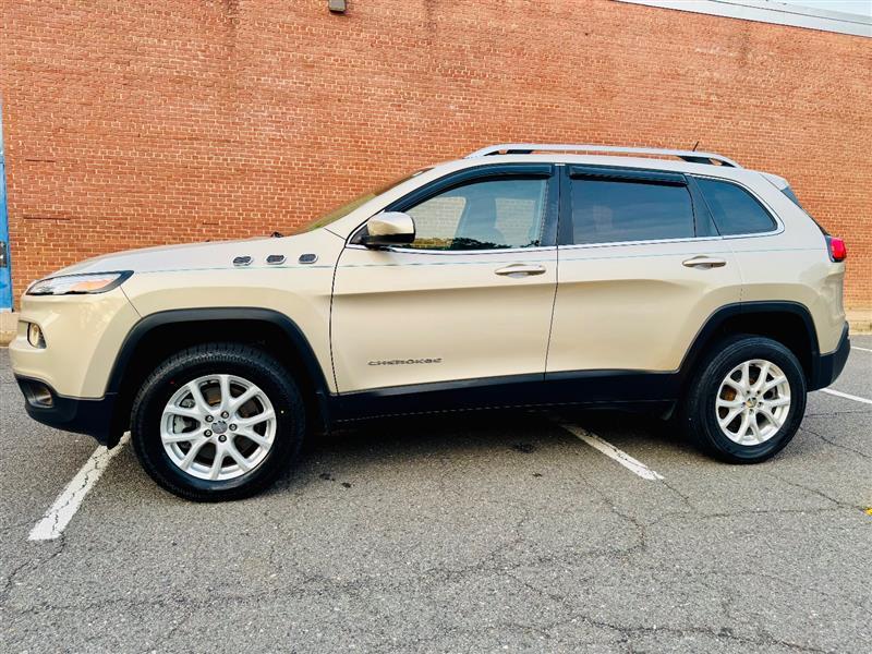 used 2015 Jeep Cherokee car, priced at $14,995