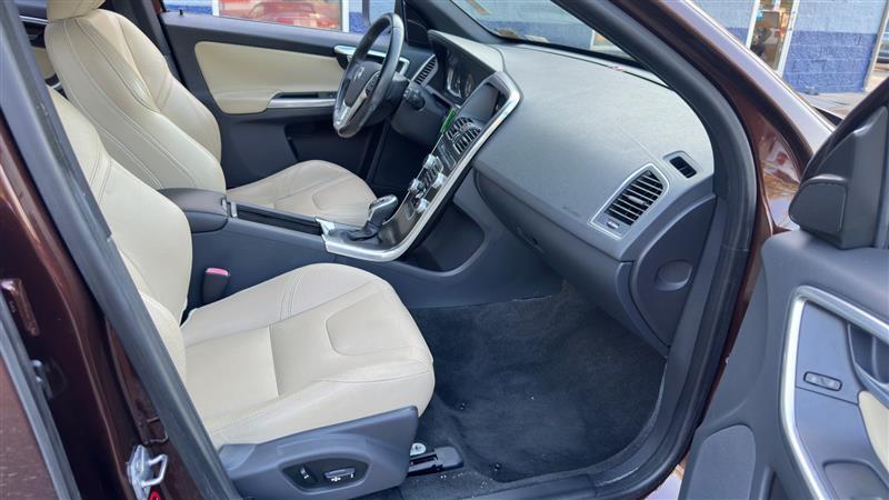 used 2015 Volvo XC60 car, priced at $11,995