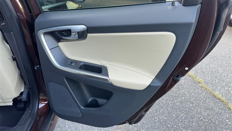 used 2015 Volvo XC60 car, priced at $11,995
