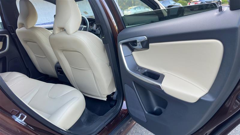 used 2015 Volvo XC60 car, priced at $11,995