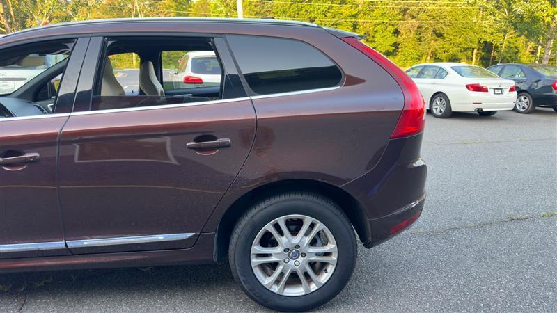 used 2015 Volvo XC60 car, priced at $11,995
