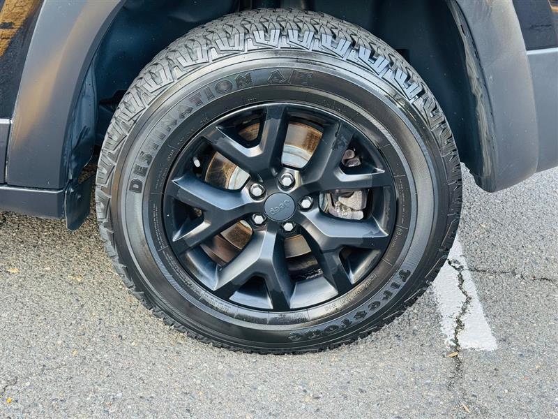 used 2017 Jeep Cherokee car, priced at $14,595