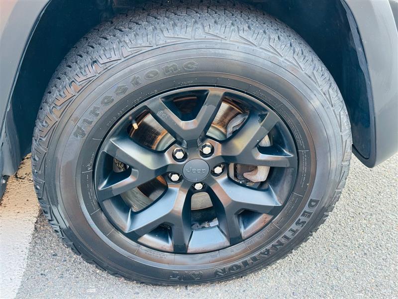 used 2017 Jeep Cherokee car, priced at $14,595