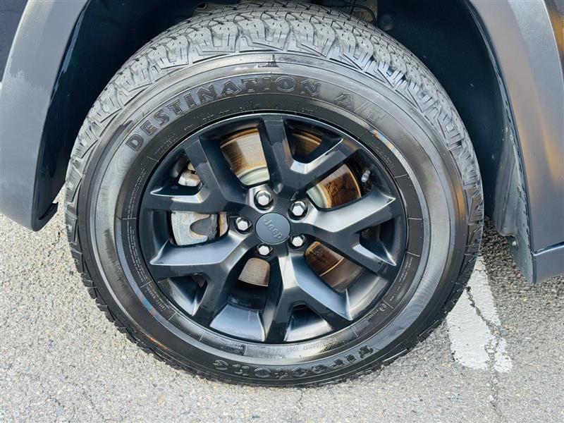 used 2017 Jeep Cherokee car, priced at $14,595