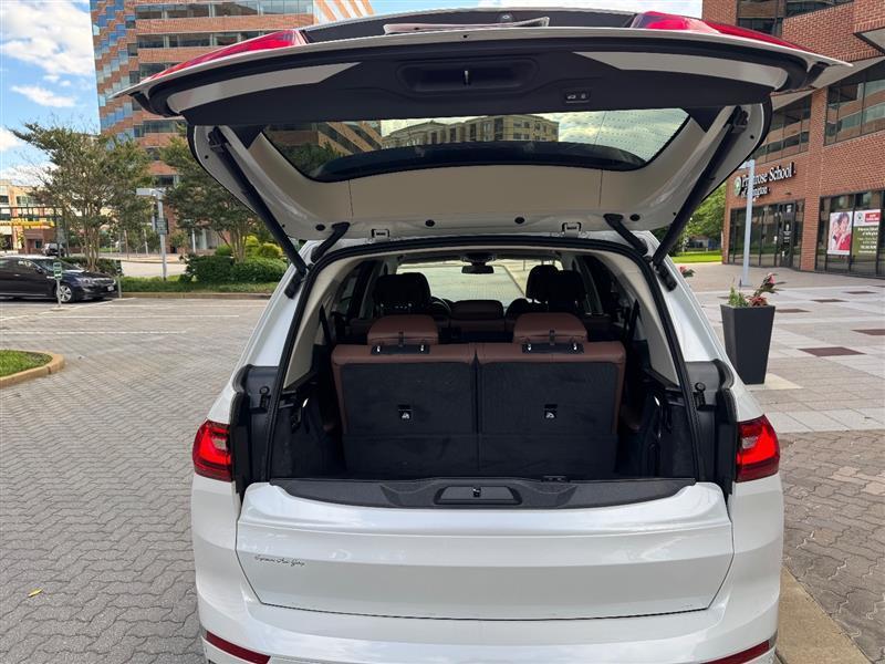 used 2020 BMW X7 car