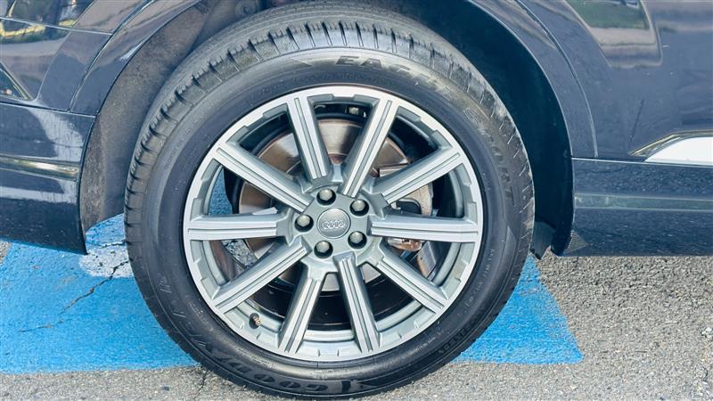 used 2018 Audi Q7 car