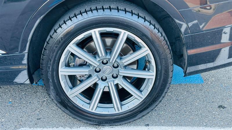 used 2018 Audi Q7 car