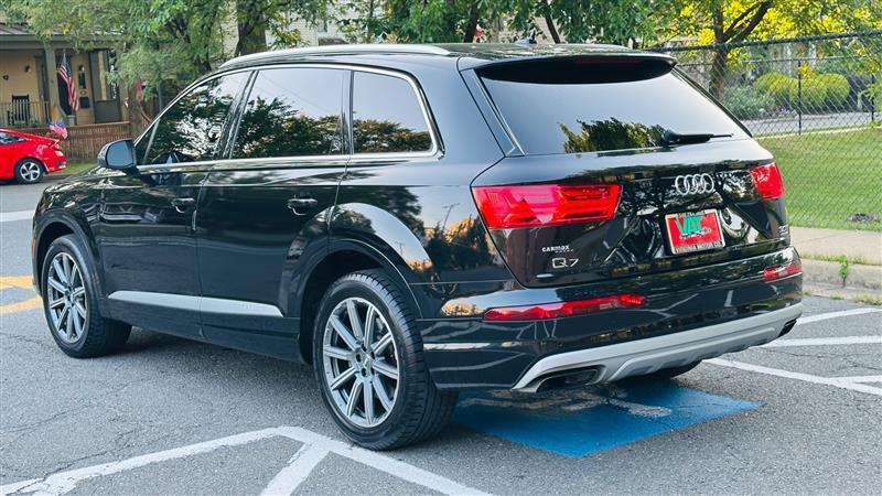 used 2018 Audi Q7 car
