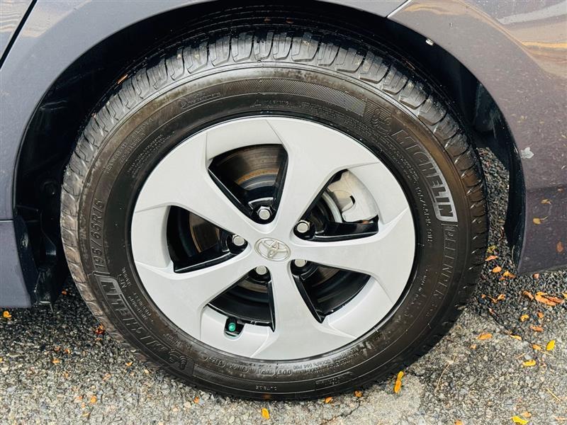 used 2015 Toyota Prius car, priced at $9,995