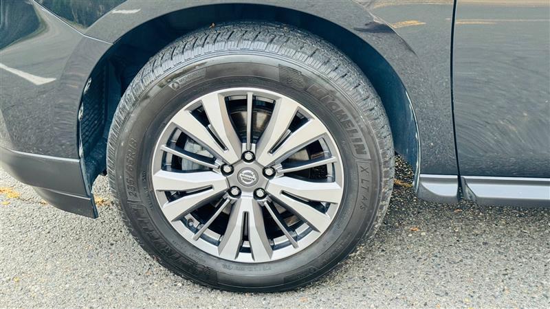 used 2019 Nissan Pathfinder car, priced at $13,995