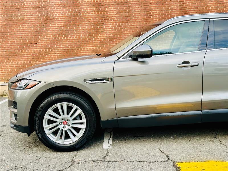 used 2019 Jaguar F-PACE car