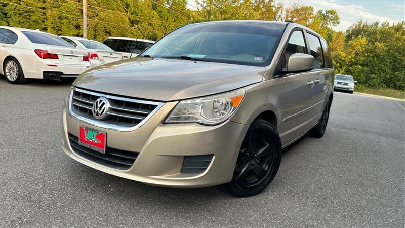 used 2009 Volkswagen Routan car, priced at $5,995