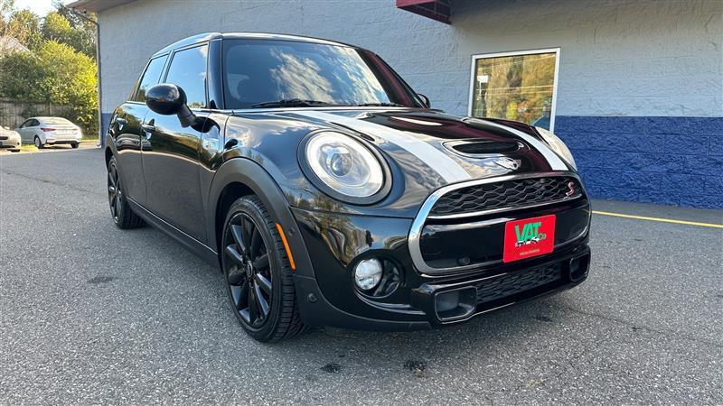 used 2018 MINI Hardtop car, priced at $15,595