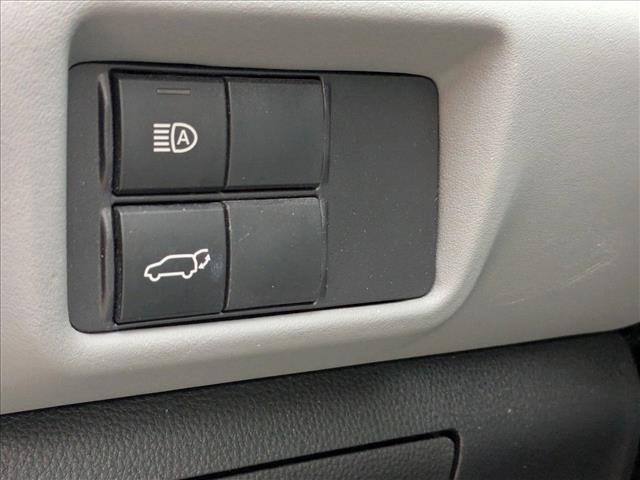 used 2022 Toyota Highlander car, priced at $34,802
