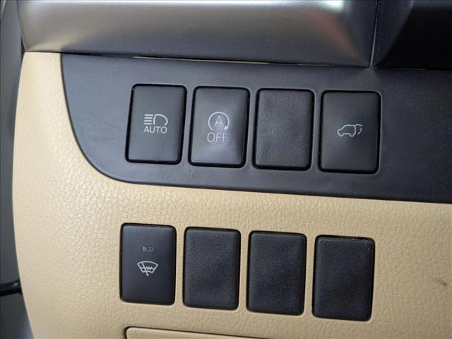 used 2019 Toyota Highlander car, priced at $18,374