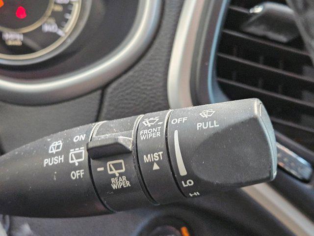 used 2015 Jeep Cherokee car, priced at $10,257