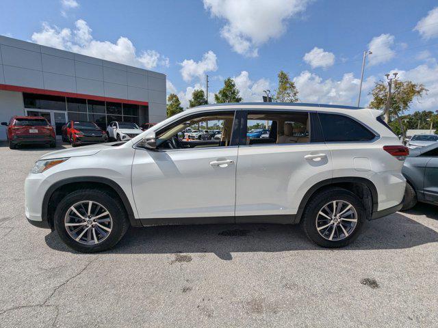 used 2019 Toyota Highlander car, priced at $15,771