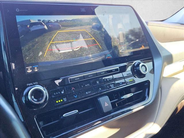 used 2022 Toyota Highlander car, priced at $33,998