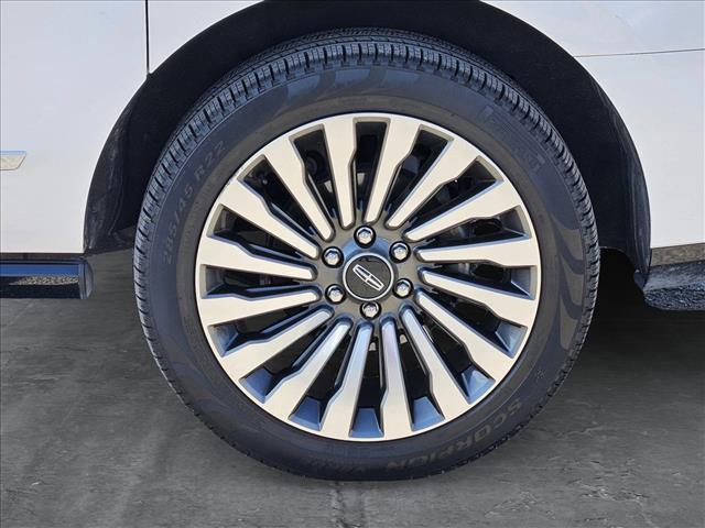 used 2019 Lincoln Navigator L car, priced at $46,498