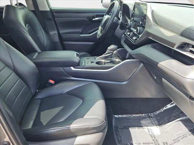 used 2020 Toyota Highlander car, priced at $27,740