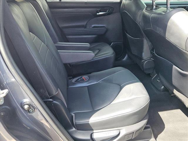 used 2020 Toyota Highlander car, priced at $27,740