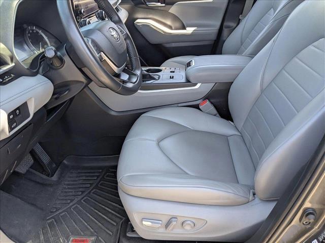 used 2023 Toyota Highlander car, priced at $31,886