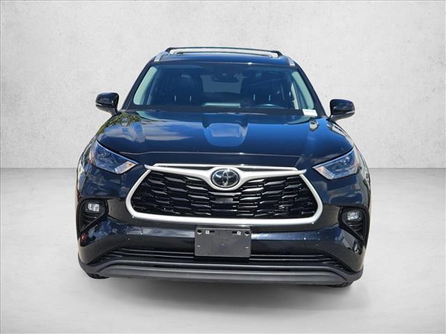 used 2024 Toyota Highlander car, priced at $33,548