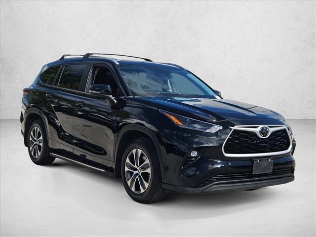 used 2024 Toyota Highlander car, priced at $33,548