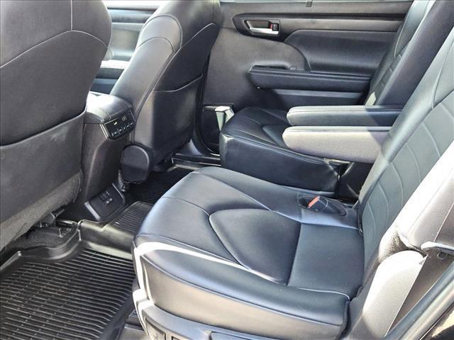 used 2024 Toyota Highlander car, priced at $33,548