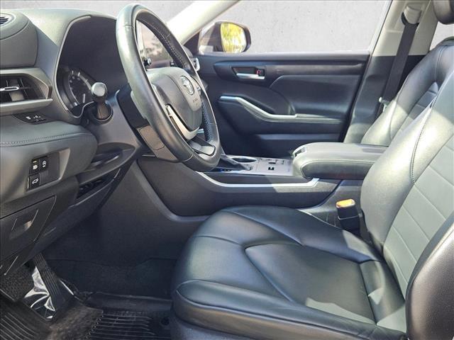 used 2024 Toyota Highlander car, priced at $33,548