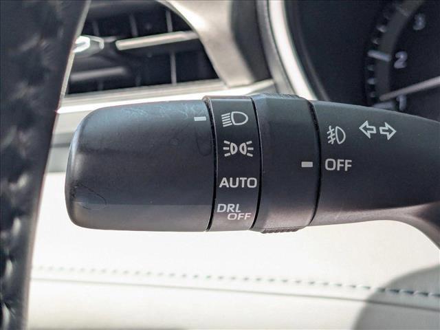 used 2021 Toyota Highlander car, priced at $29,997