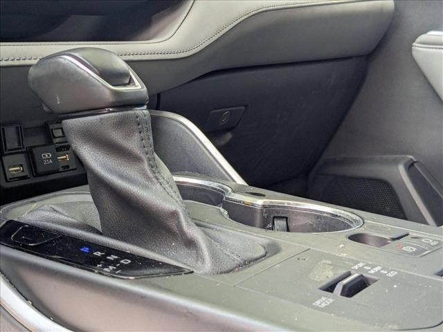 used 2021 Toyota Highlander car, priced at $29,997