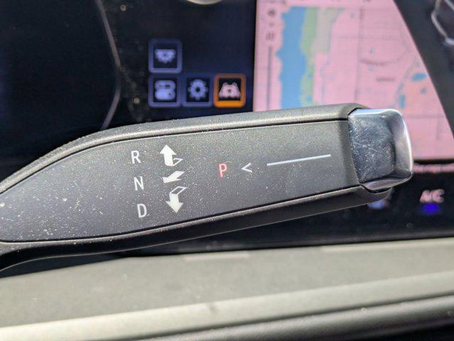 used 2024 Chevrolet Traverse car, priced at $37,697