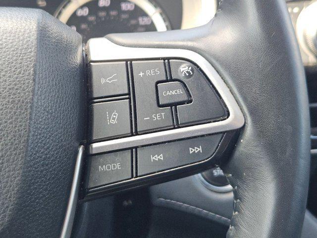 used 2023 Toyota Highlander car, priced at $33,198