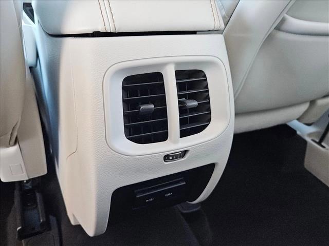 used 2020 Jeep Cherokee car, priced at $18,399