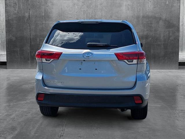 used 2019 Toyota Highlander car, priced at $19,797