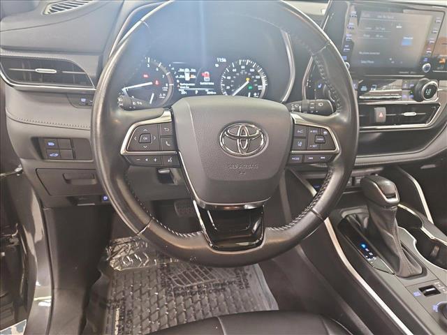 used 2021 Toyota Highlander car, priced at $35,699