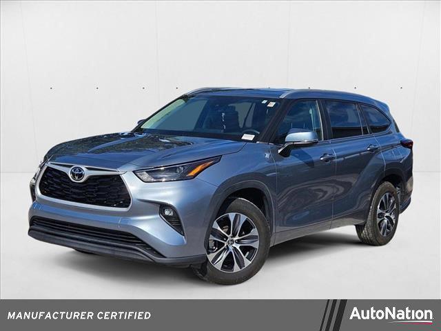 used 2023 Toyota Highlander car, priced at $39,620
