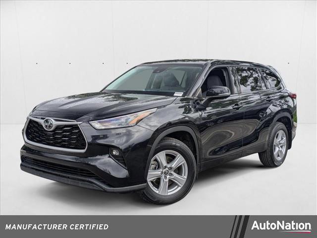 used 2022 Toyota Highlander car, priced at $31,047