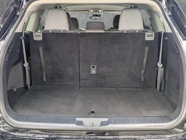used 2022 Toyota Highlander car, priced at $32,549