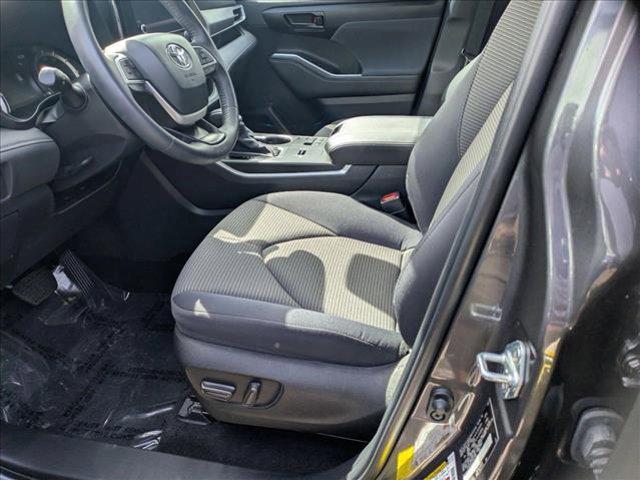 used 2024 Toyota Highlander car, priced at $39,218