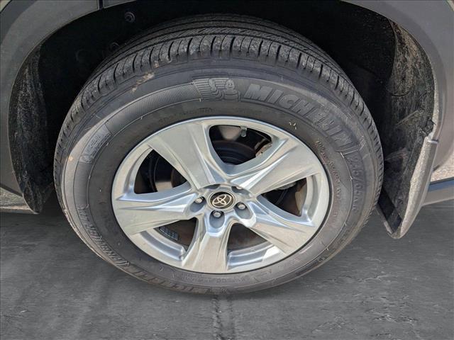 used 2024 Toyota Highlander car, priced at $38,991