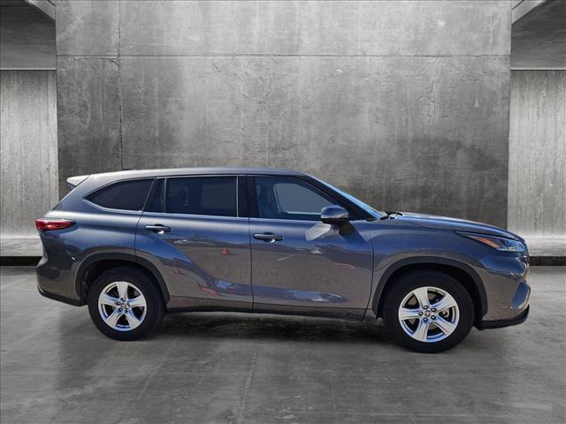 used 2021 Toyota Highlander car, priced at $27,998